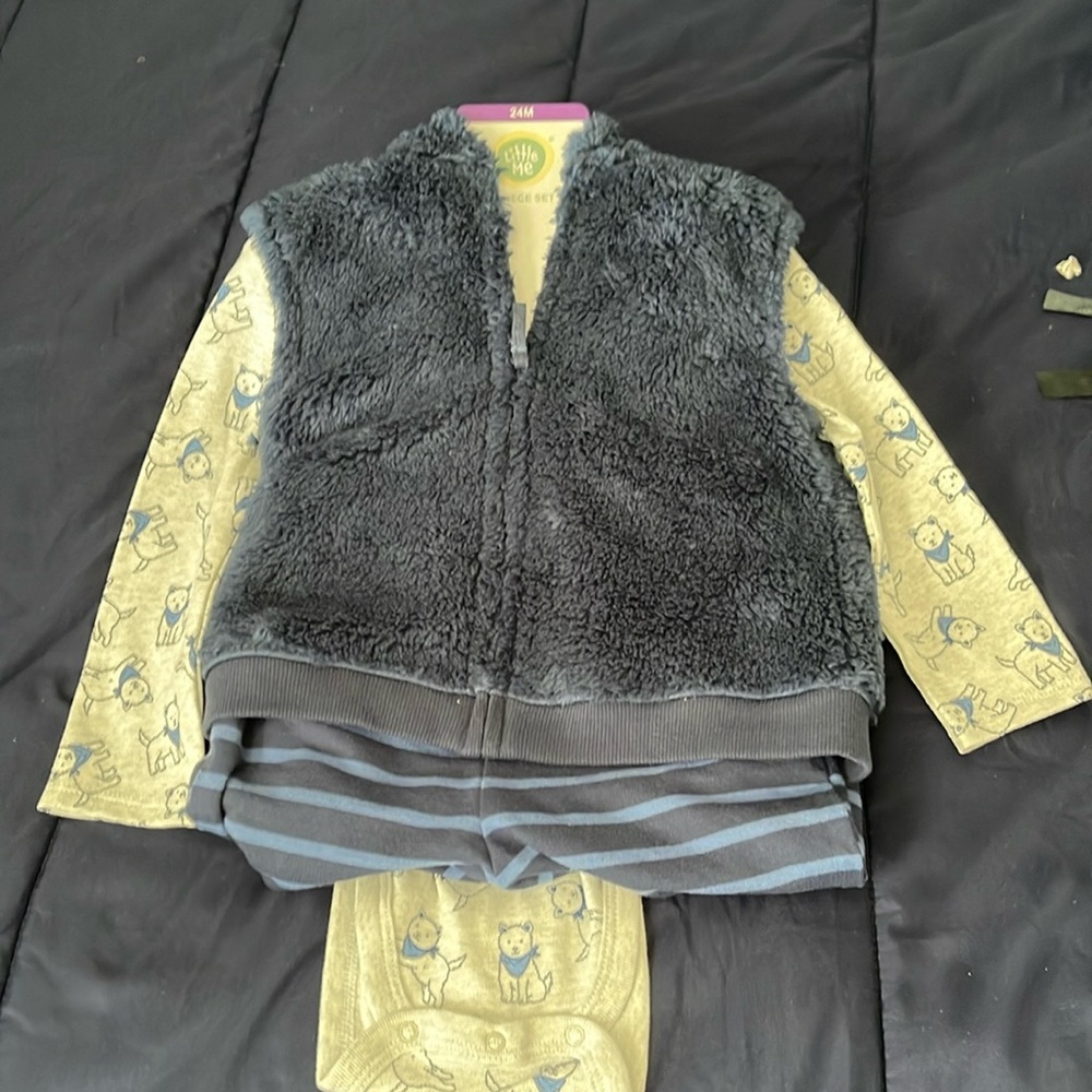 NWT. 3-piece little me set. Size:24m